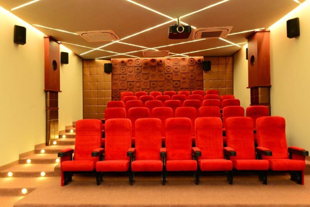 Circle Club Faisalabad酒店 外观 照片