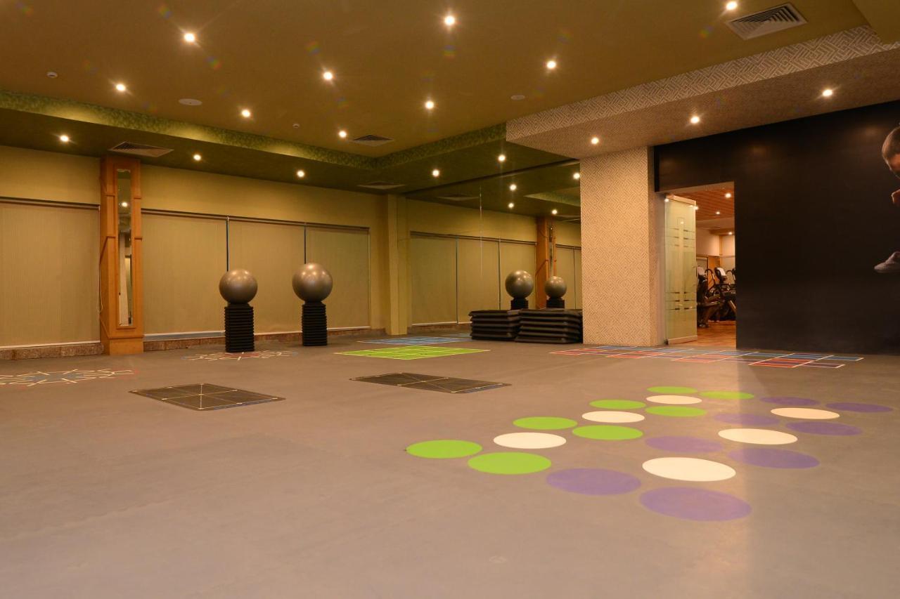 Circle Club Faisalabad酒店 外观 照片